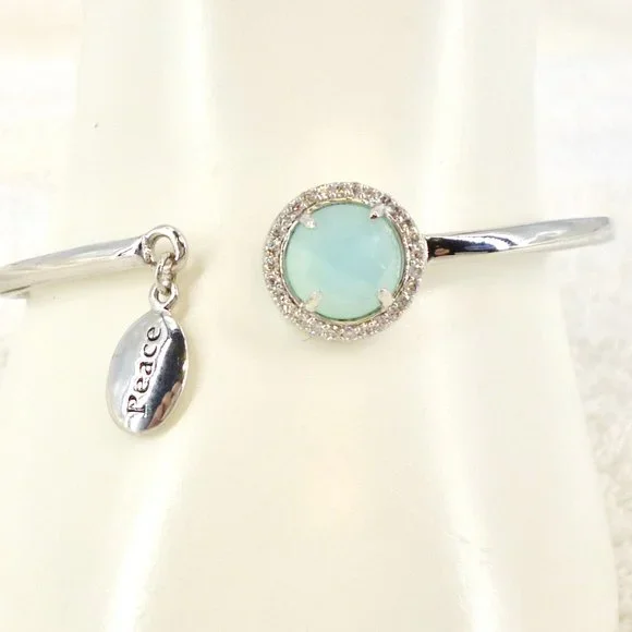 Carolee Bracelet Green Gemstone "Peace" Silver Plate Hinged 2.5" NWT Orig $75 - Picture 1 of 6